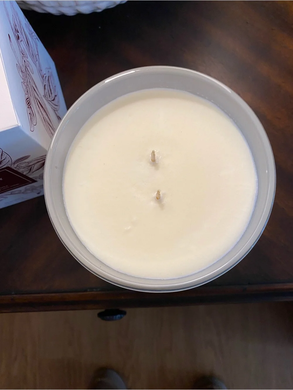 Williams Sonoma Winter Berry Candle — Cream Box with Red Accents